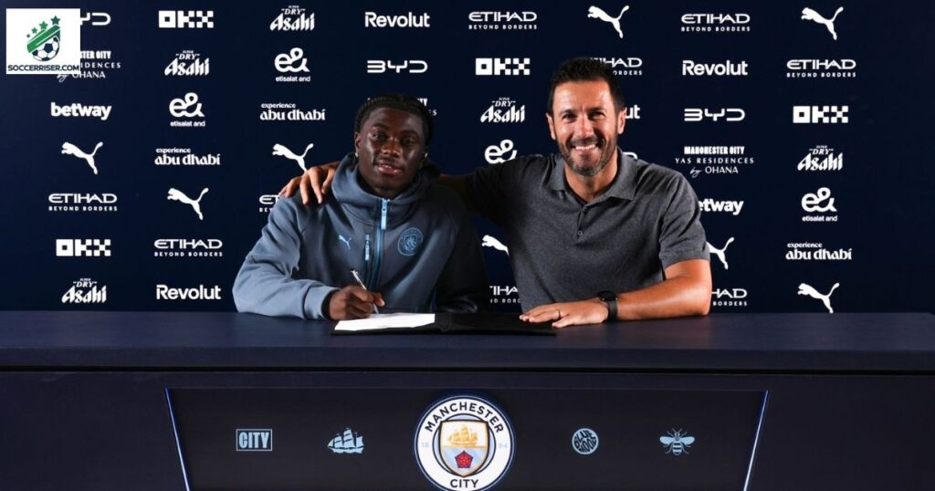 Jeremy Monga Weekly Salary $19.5K (£15K) at Manchester City